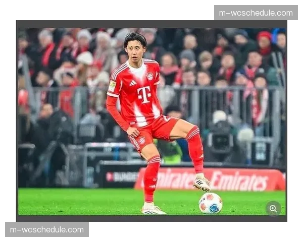 消息:拜仁后卫德里赫特因内收肌紧张缺席合练,球队高压防线面临调整 消息:拜仁后卫德里赫特因内收肌紧张缺席合练,球队高压防线面临调整